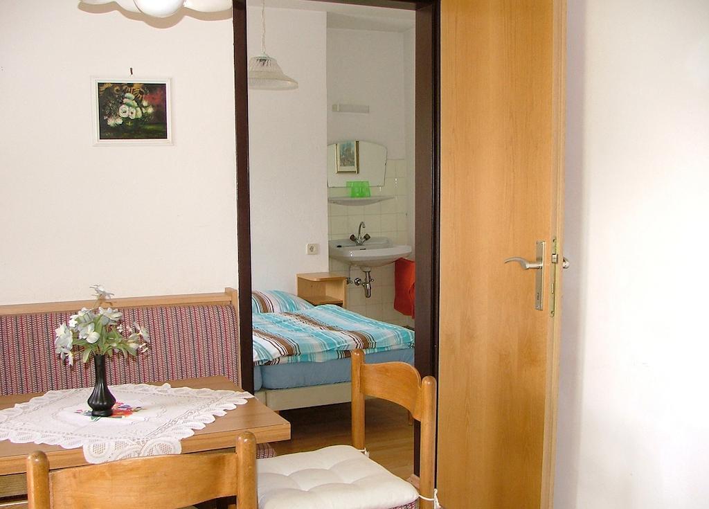 Pension Weiss Drobollach am Faakersee Ruang foto